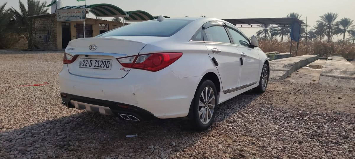 سلام عليكم
سوناتا 2013 خليجي شكل ال14
فول مواصفات ماعده البانروما
كفاله عل سونار من الضربه والصبغ والتبديل
فقط بارد بسيط
عارضه ١٣٥ وبيه مجال
مكينه 2400 مامفتوحه بلباكيت
تبريد امامي وخلفي شفتات ستيرن تحكمات جهتين شاشه كامره ومدوشمه وكشنات وارضيه
 ويل كروم جاهزه مابيه اي نقص
رقم أربيل انكليزي تحويل وكاله حاضر
*********** او***********
