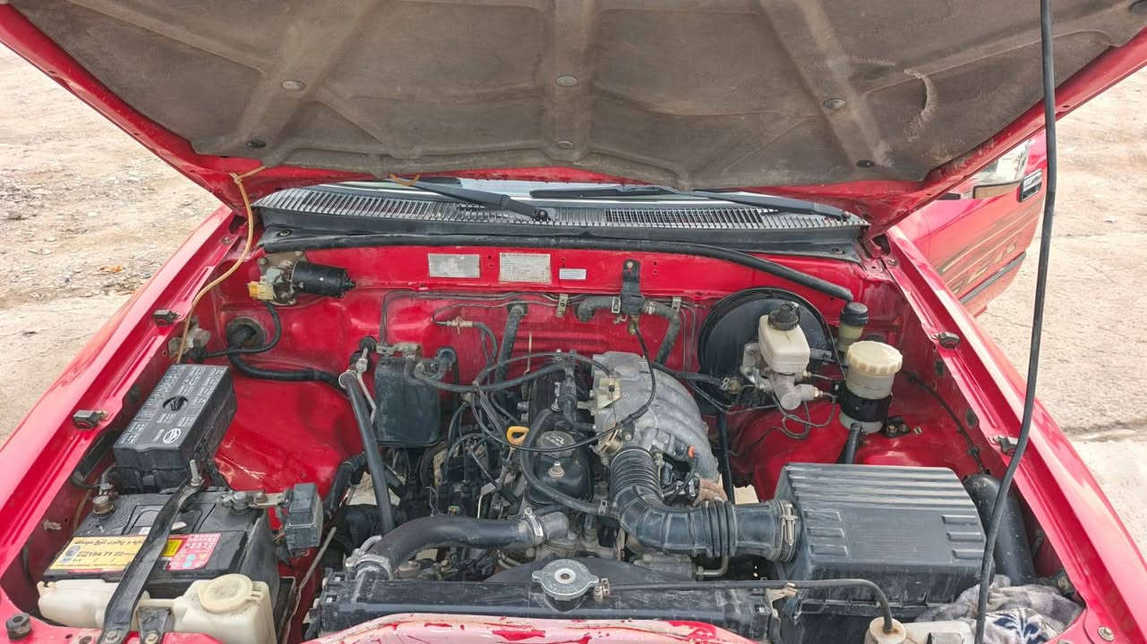 سيارة دير موديل 2009مكينة بخ  كير مكينة شرط طاخم صدر و راء جديد طيارات جديد  بي قطعتين صبخ بدون دواخل سيارة ماشي 116الف شرط تحويل رقم موميز مشروع وطني  سعر 66بي مجال عيوان كركوك 
*********** كركوك, العراق
