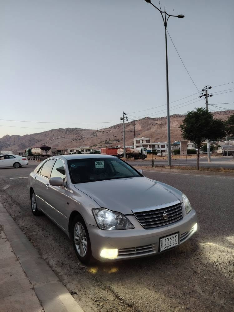 شاهینە بڕاوە  2006 بەحری گەورە بە گەورە بێ دووکەڵ   بەسمە ڕەساسی 5بەسمە ناوچەی کوێر لایت کامل زینۆن ناو زەرد سەقفی بەشەرت کەفەر بەشرت کۆدی بۆ کراوە دەعمو لێدراوی نیە زۆر جوانە قوفڵی 45گڵایە دەربەندیخان *********** گۆڕینۆ قیست نیە بەس فڕۆشتنە دار بنديهكان, السليمانية
