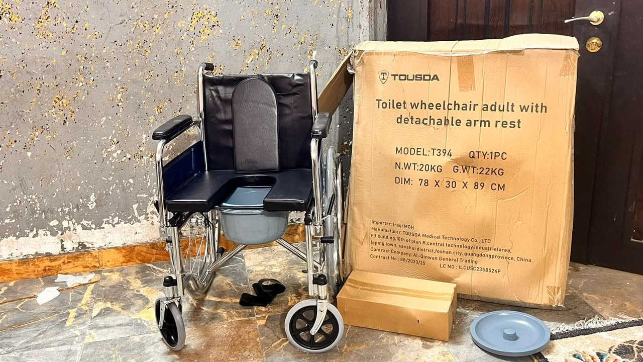 للبيع كرسي متحرك
السعر 150
العنوان البلديات 
هاتف ***********
