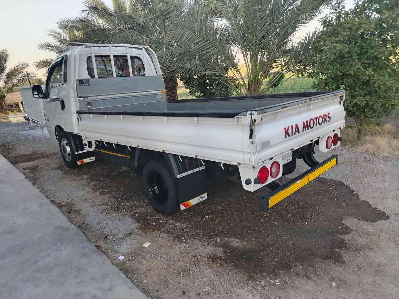 سلام وعليكم مسكر خليجي موديل 17 سياره خير من الله جاهزه تبريد ويه السويج سياره مكفوله كفاله عامه ***********
