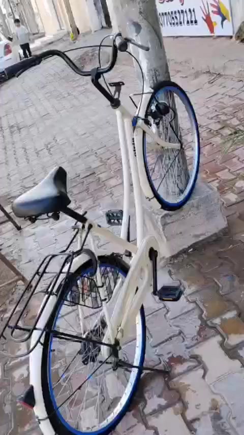 سلام عليكم بيسكل لبيع بيسكل ياباني بيسكل نضيف حاويه سياقته رزنه غراضه كامله سعر ميه واربعين اوبي مجال اتصال وتساب فقط  ***********
