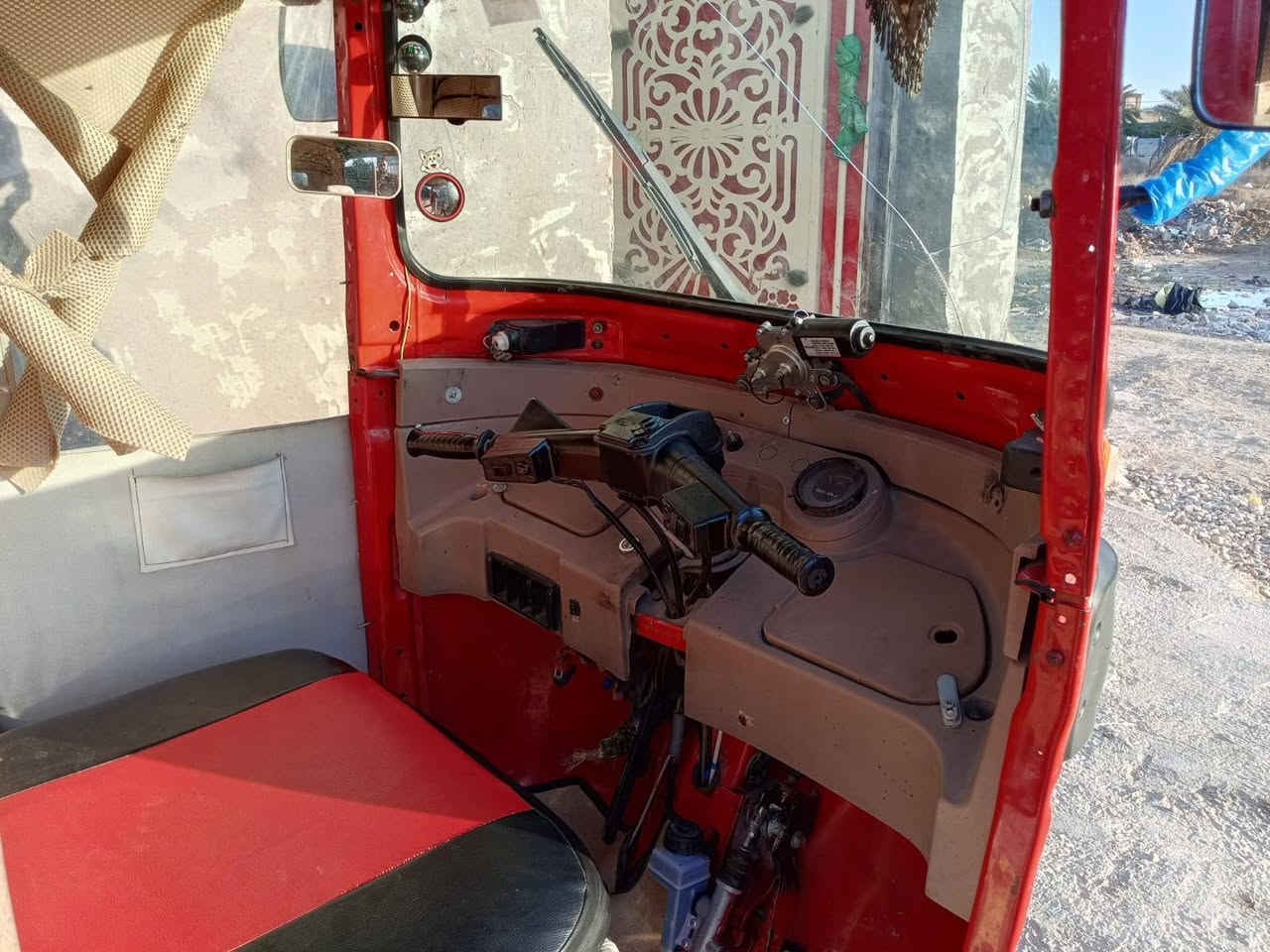 السلام عليكم تكتك للبيع موديل ٢٠١٧كير محرك مكفول محرك ٢٠ رقم بغداد الاماني لايت زنون كهربائيات كله شغاله سعر ٤مليون و٨٠٠وبيه مجال مكان واسط صويره للستفسار ***********
