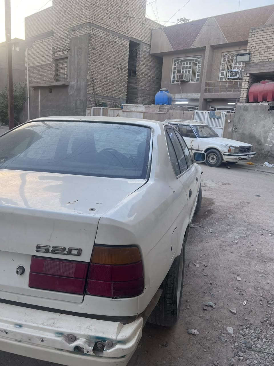 السلام عليكم
BMW موديل1988

السياره اصل وفصل 520

السياره مال تعمير كير عادي 

رقمها بغداد شرط التحويل 

سعرها ٢٥وبيها مجال مكانها بغداد لاامين 
***********
