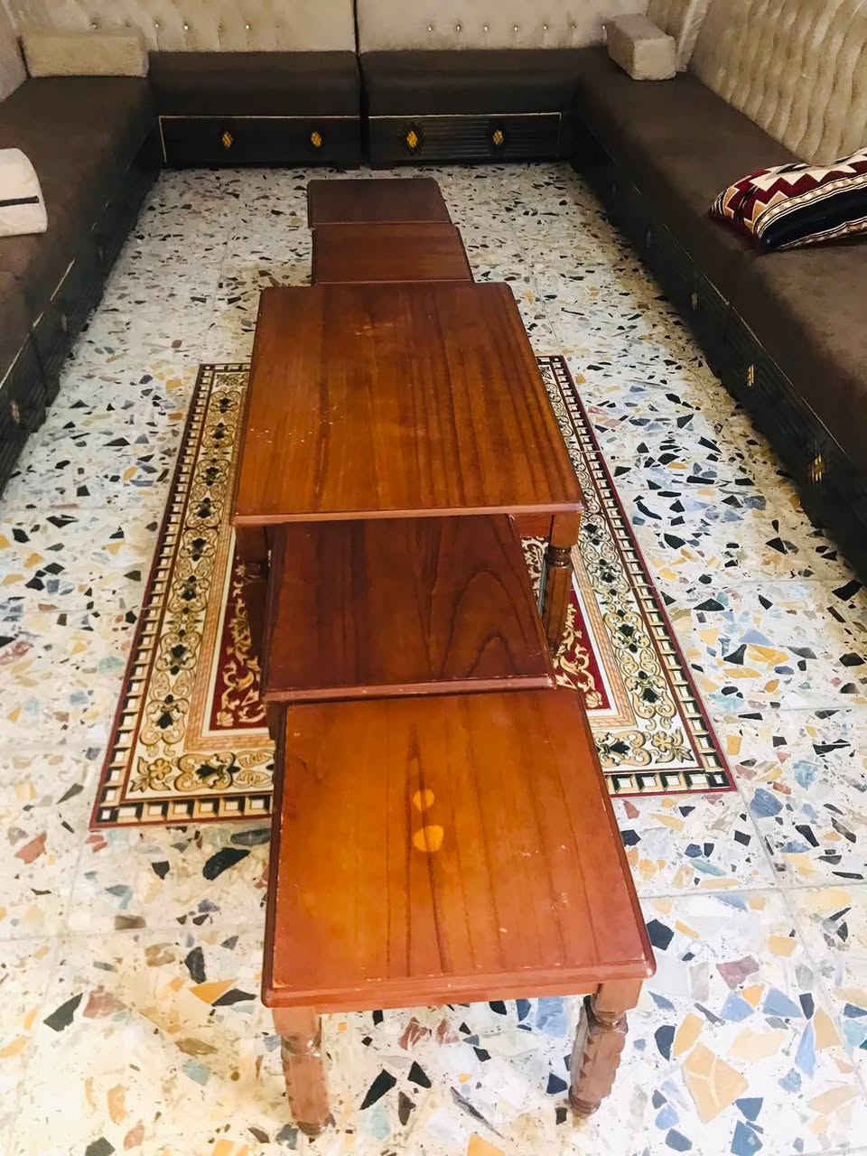 سلام عليكم
طبلات خشب اصلي 
٥قطع للبيع عنوان بغداد مدينة الصدر 
للاستفسار ***********
