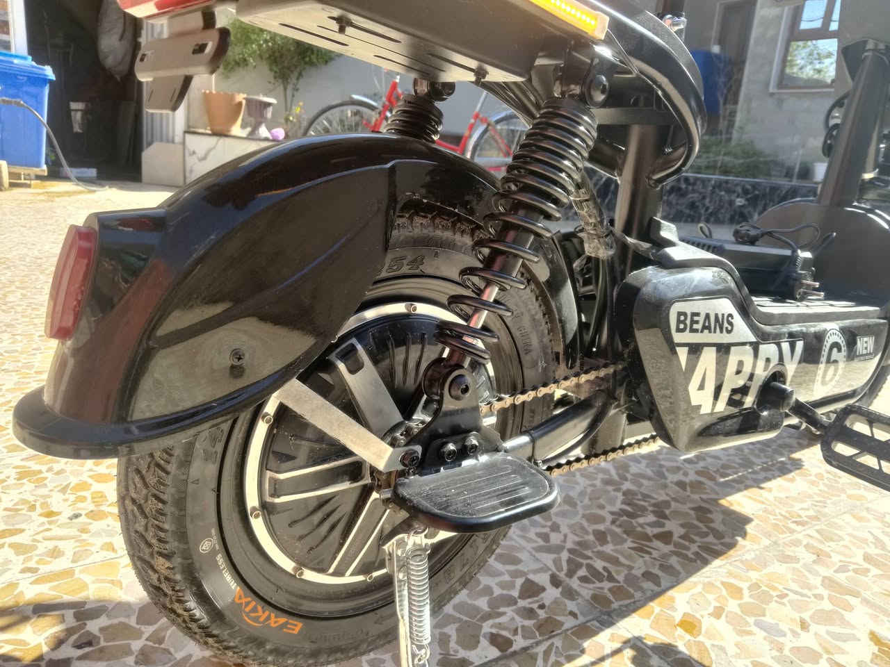 سلام عليكم ماطور شحن اربع بطاريات سعر 300وبي مجال تفاصيل كامله خابرو هذا رقم ***********
