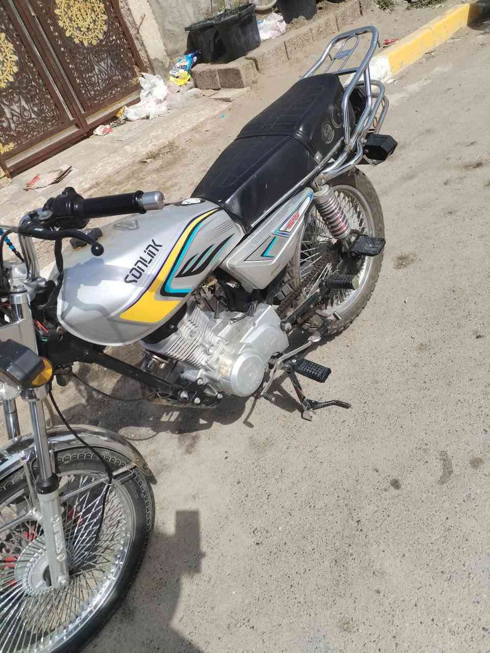 سلام عليكم موديل 2025خمسه كير بس سلف مابيه هاذه الحديث بيه بس الهندر يضرب هاف او مرات من ايجلب تشتغل الدراجه سعر 450 مكاني بغداد حسينيه الراشديه رقم ***********
