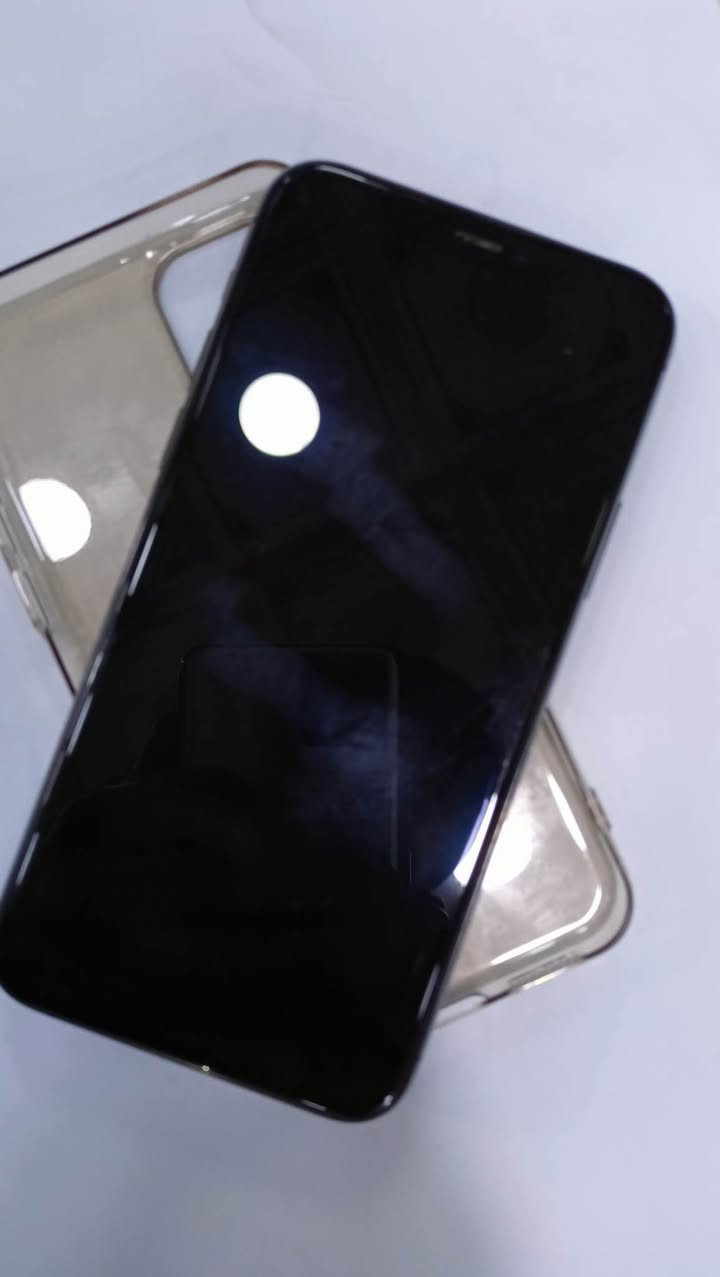 سلام عليكم للبيع ايفون 11برو 
مبدل فقط بطاريه شاشه بلادي فيس إيدي شغال سيم شغال كل عيب مابي 
ذاكره 64
بطاريه 100
مكاني كركوك 
*********** كركوك, العراق
