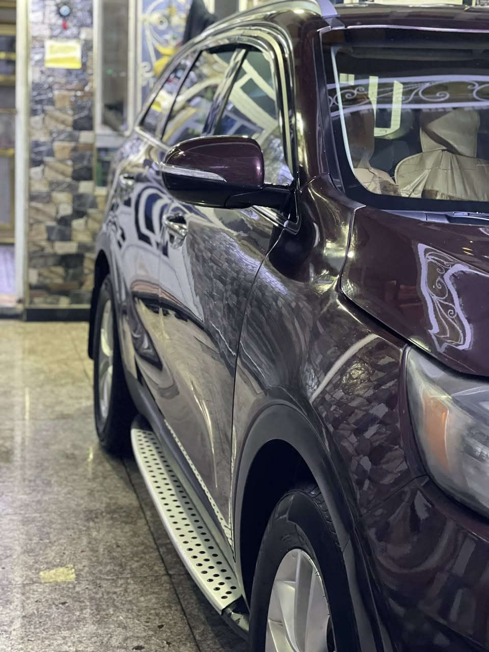 السلام عليكم
مراوس بكورلا هايبرد

سورنتو موديل2️⃣0️⃣1️⃣7️⃣
وارد امريكي
عداد المشي 1️⃣2️⃣4️⃣

السياره نظيفه وجاهزه 
مكينه 2400 GDi
كير تبريد صدر مكفول 
حادثها جاملغ امامي ايمن وربع من الباب بدون دواخل ومأشر عليهن بالصور وبيها بارد كد شبر بخشم البنيد  واضح بالصور

ليبل واحد ✅
داخل اسود مخمل 
رقم بغداد بأسمي ✅

السعر 1️⃣6️⃣0️⃣
واذا عندك مراوس بكورلا هايبرد ابيض 

مكاني بغداد الدوره 

***********
