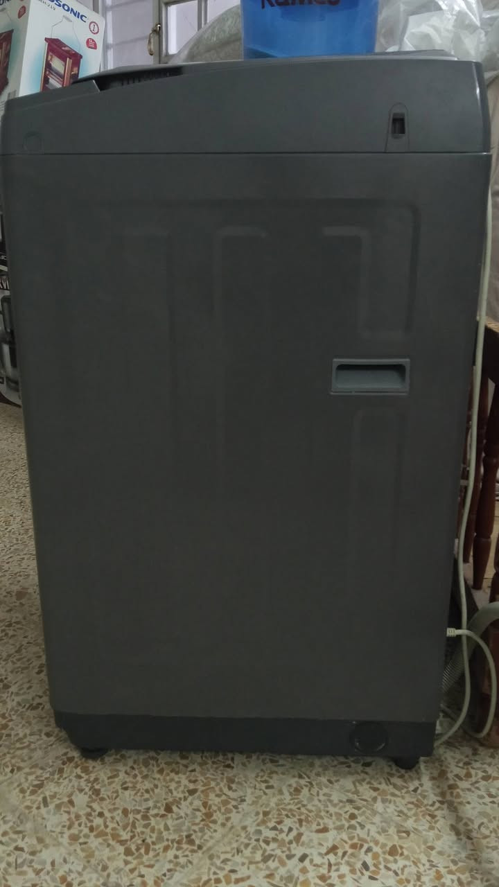 غسالة ملابس اوتوماتيك نوع DENKA جديدة استعمال قليل للبيع سعر 500 الف وبيها مجال تواصل خاص او واتساب رقم ***********
