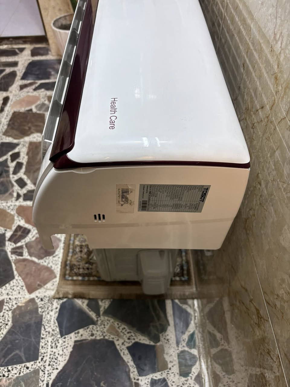 سلام عليكم
سبلت توسوت 1 طن انفرتر 
يشتغل على المولده 3 أمبير
اقتصادي حاربارد بلادي ممصلح
غازه مقفل نظيف جدا
ظمان 15 يوم 
السعر ٣٧٥ الف
بغداد حي الجامعه
***********
