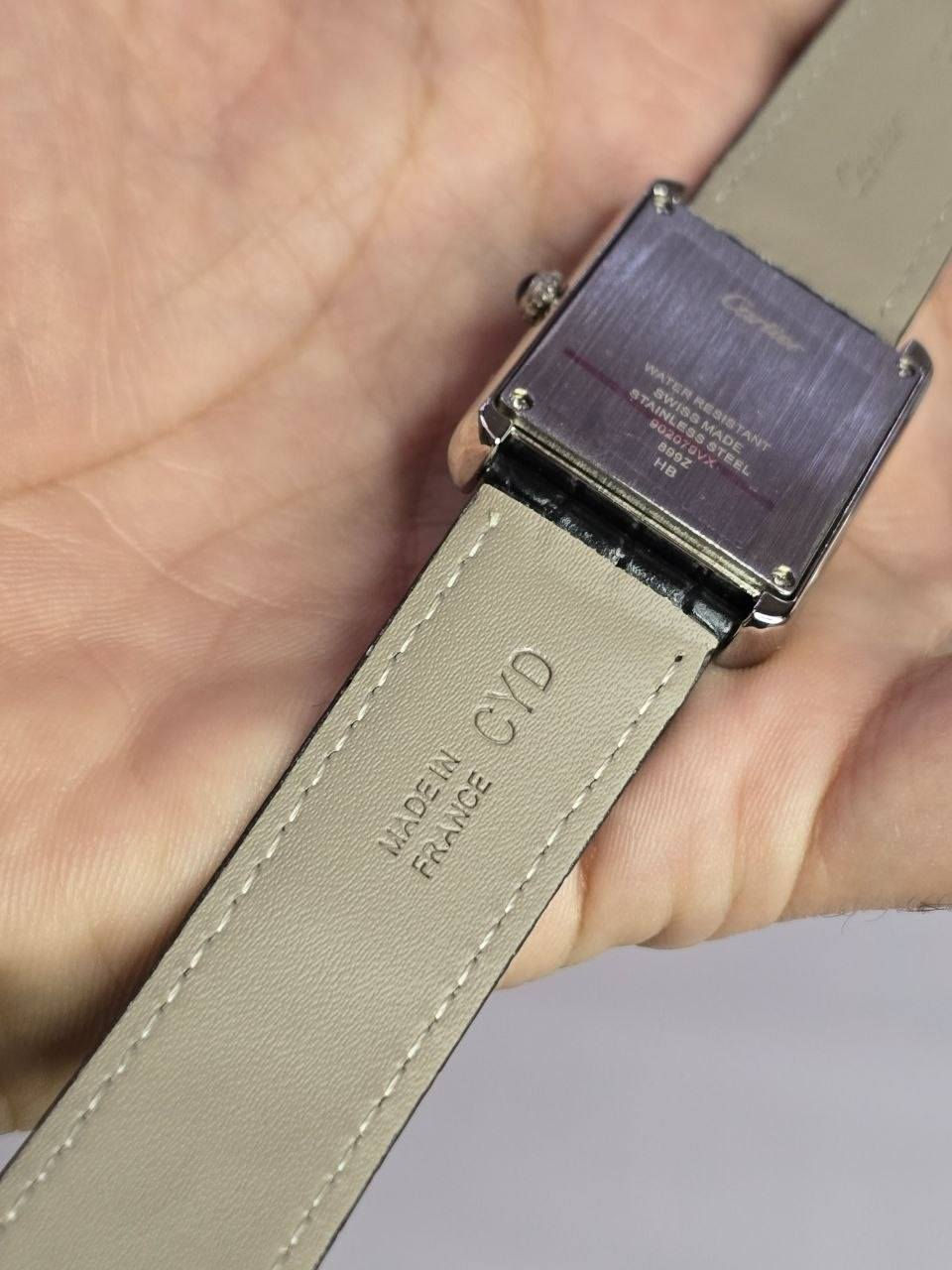 ساعة ماركة بيانو وارد اوربي رجالي ناعم
ماستر كوالتي 
تحفة فنية
لمحبي الفن الحر 
ميناء ابيض لمحبي الرسمي وارقام رومانيه 
سير جلد طبيعي 
الساعة مختمة من كل مكان حته بالسير 
زجاج زفير ضد الخدش 
مقاومة ماء وغبار
قفل فراشة اصلي مختم 

سعره فقط :-30 الف ع اول تم 
للحجز والاستفسار يرجى مراسلة الصفحه


**إذا كنت صاحب هذا الإعلان وتريد حذفه لأي سبب، رجاءا أرسل رسالة إلى الدعم الفني**