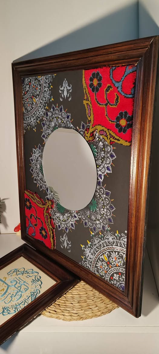 مراية جدارية شغل ايدي
الايطار خشب زان
وباقي التفاصيل شغل يدوي بالكامل
قياسات 66x56
قطعة ثقيلة على الطراز القديم مشتغلها


**إذا كنت صاحب هذا الإعلان وتريد حذفه لأي سبب، رجاءا أرسل رسالة إلى الدعم الفني**