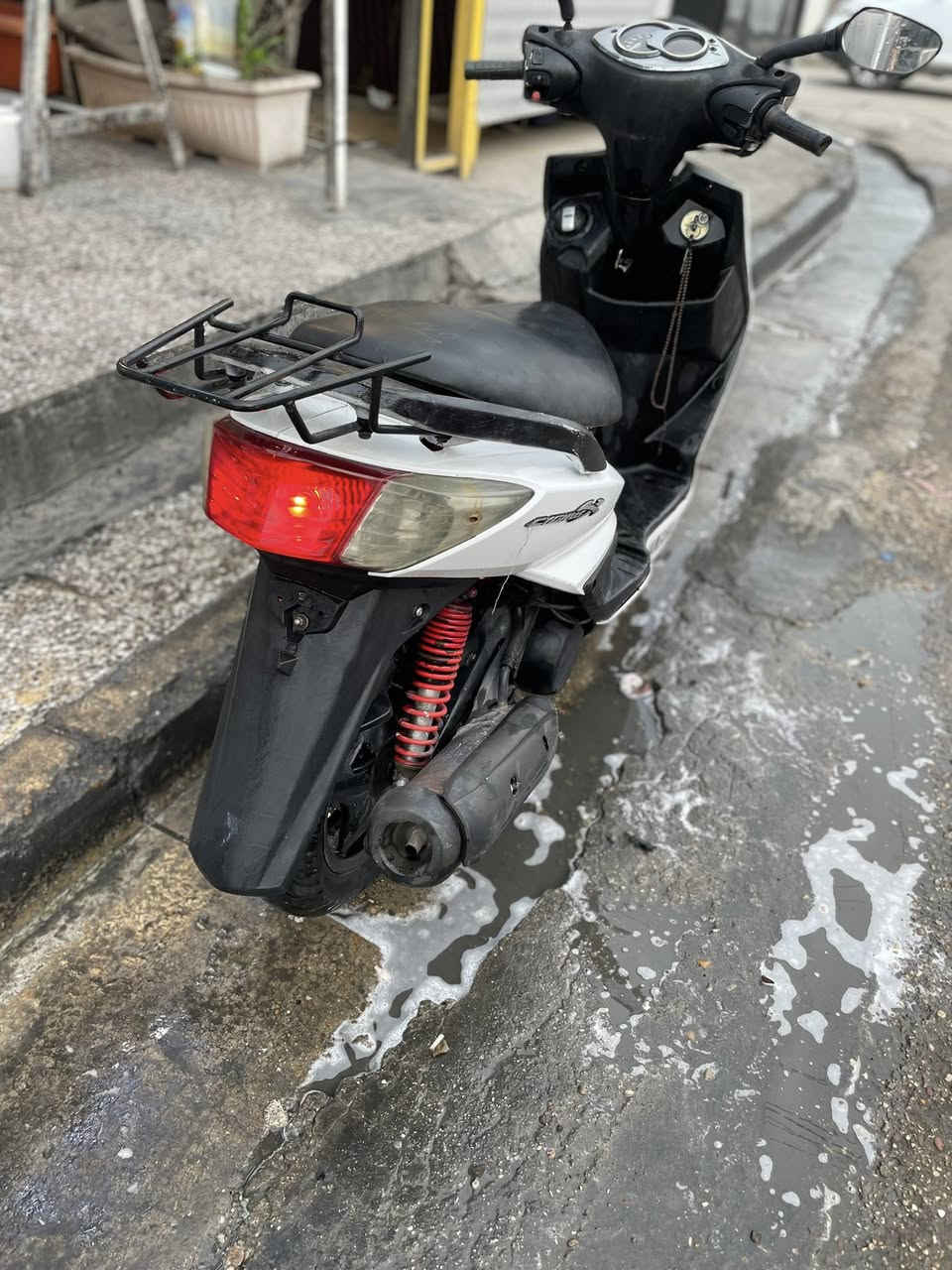 دراجة سكنس للبيع بلادية مافتوحة سعر 700وبيهه مجال اتصال واتساب ***********
