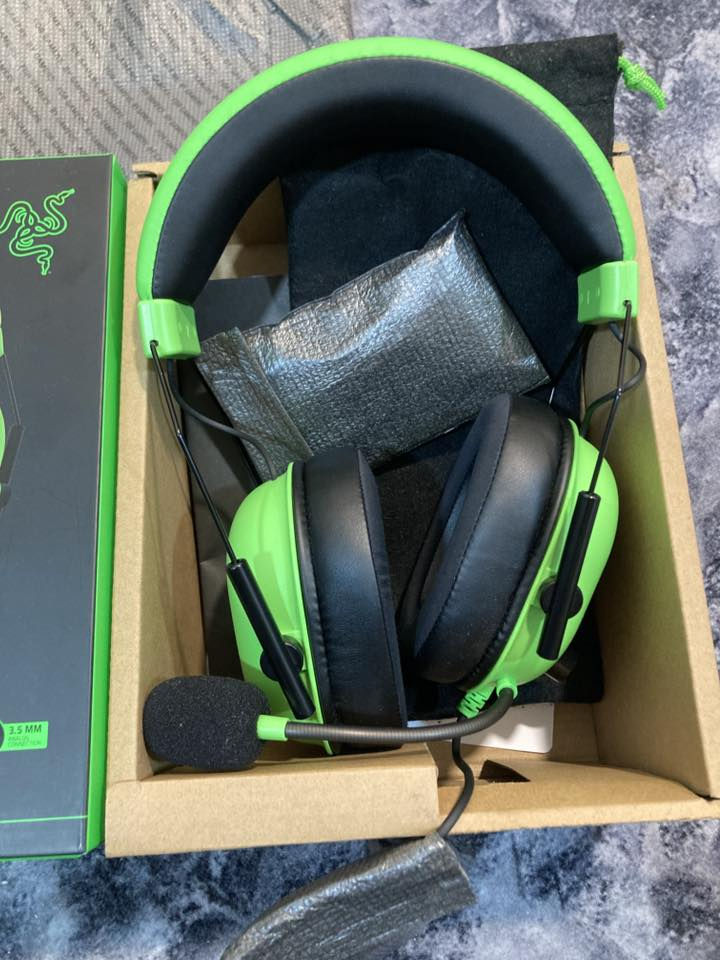 سماعه. رايزن بلاك شارك V2 سماعه استعمال قليل كلش نضيفه ما بيها وله شي وكل اغراضها موجودا  
سعر 35 مكاني دهوك اكو توصيل


**إذا كنت صاحب هذا الإعلان وتريد حذفه لأي سبب، رجاءا أرسل رسالة إلى الدعم الفني**