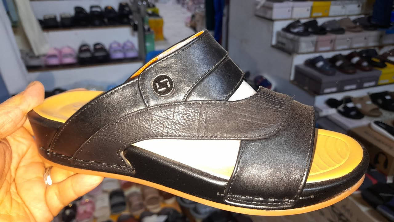 #جديد_وصل_اليوم 
شحاطه #ولادي + #شبابي .... 
#قياس الولادي  31  32  33  34  35  36   
#قياس الشبابي 37  38  39  40  41

أزياء ثائر     ... 
ديوانيه عفك 
عمارة ابو باسم 
#مقابيل مول البصري ... 
#بالقرب من صيدلية الدلال 
...
#رمضان_شهر_الله 
#رمضان_مبارك_عليكم.  
..


**إذا كنت صاحب هذا الإعلان وتريد حذفه لأي سبب، رجاءا أرسل رسالة إلى الدعم الفني**