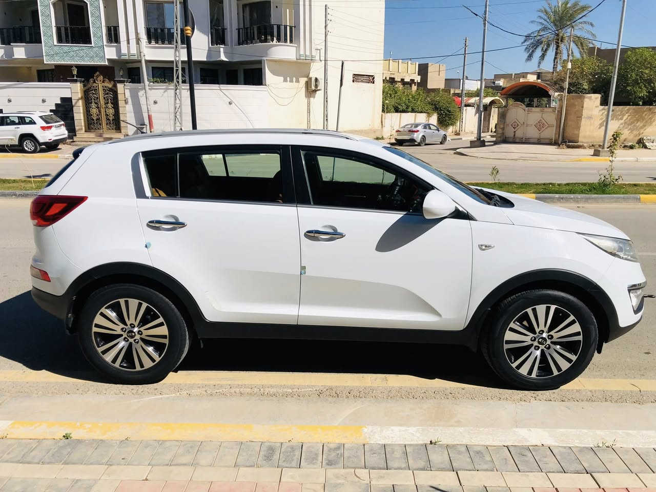 سلام عليكم كيا سبورتج موديل ٢٠١٥
مكفولة محرك ٢٠٠
سيارة جديده 
مكاني كربلاء 
***********
