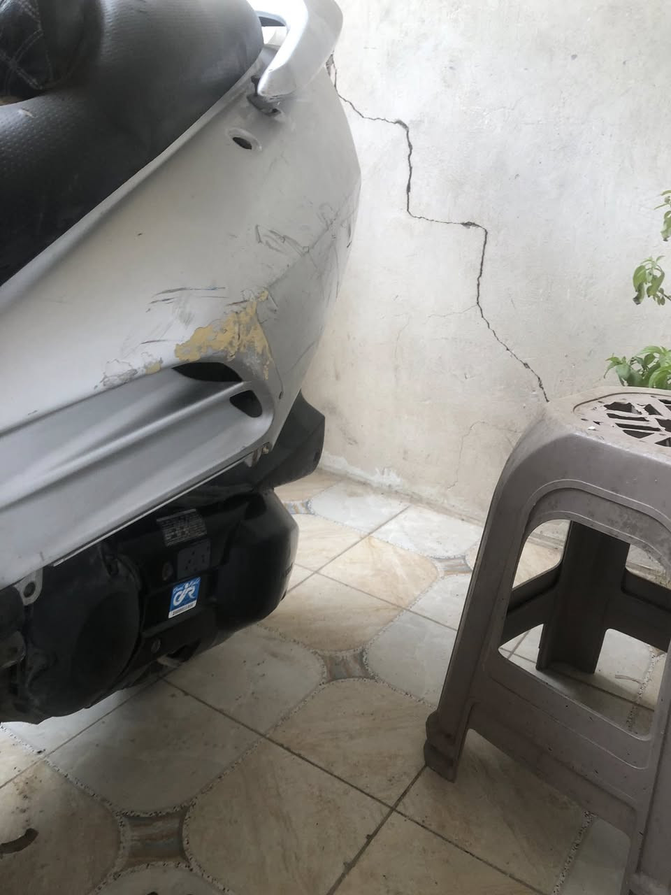 السلام عليكم دراجه فورزا 0.6 الدراجه شغاله نكره سلف محرك شلعه ومعدل بس مجرد كلجاتها تعبانه يرادلهن تبديل والدراجه يرادلها ترتيب على ايدك السعر 450 وبيها مجال بسيط! مكاني بغداد البياع الدوانم قرب جامع القدوس رقمي *********** متواجد واتساب وخاص
