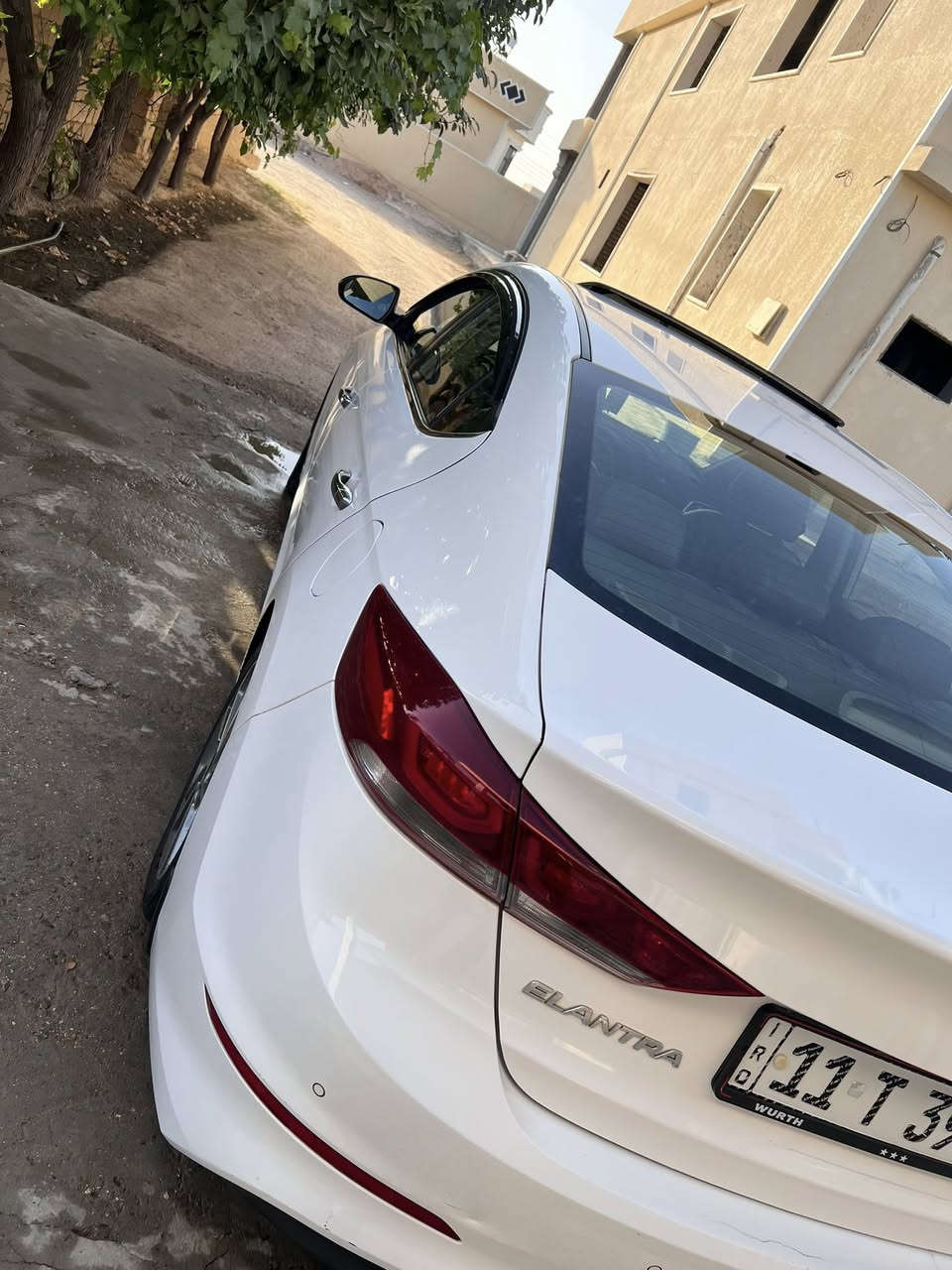 السلام عليكم 

للبيع النترا موديل 2017 خليجي وراد ايراني vip
فول مواصفات 
ماشية 120km
محرك 2000 دوش 
السونار مرفق مع الصور 
السعر 140$ وبيها مجال 
مكان السيارة بغداد اليوسفية 
***********

‭0771 931 8408
