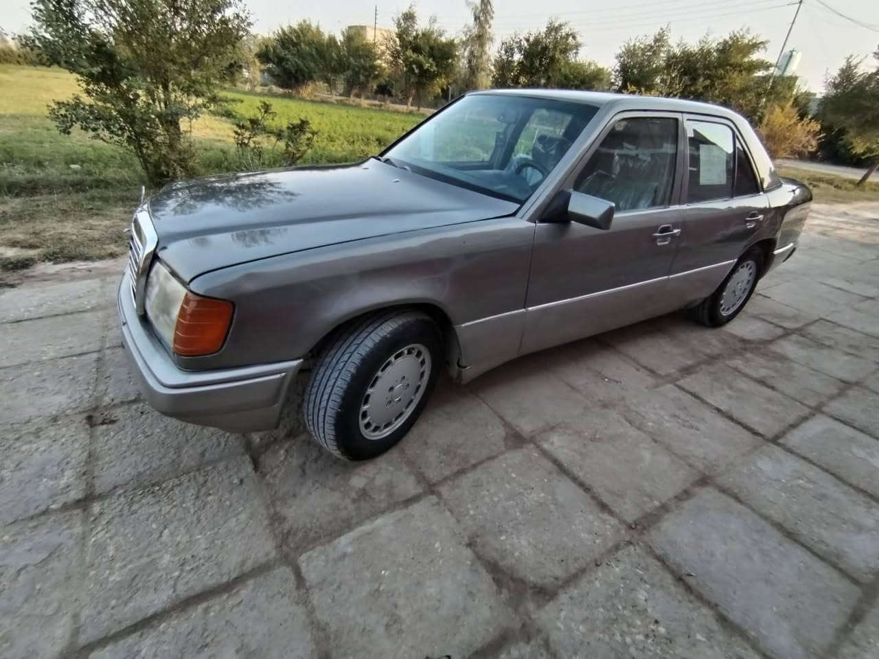 السلام عليكم
للبيع مرسيدس دب 
موديل 89
رقم بغداد نگليزي سنويه لل 30تحويل مباشر 
گير ومحرك 3000vvtحاويه 
تخم تاير وحداديه 100/100
كهربائيات كلهه شغاله 
بيهه قاعده وحده مصلحه 
غرفه جديده 
سياره جاهزه للاخير 
مكاني رفاعي 
سعر 55بيهه مجال قليل 
***********اتصال او واتساب 
‏‪***********‬‏
