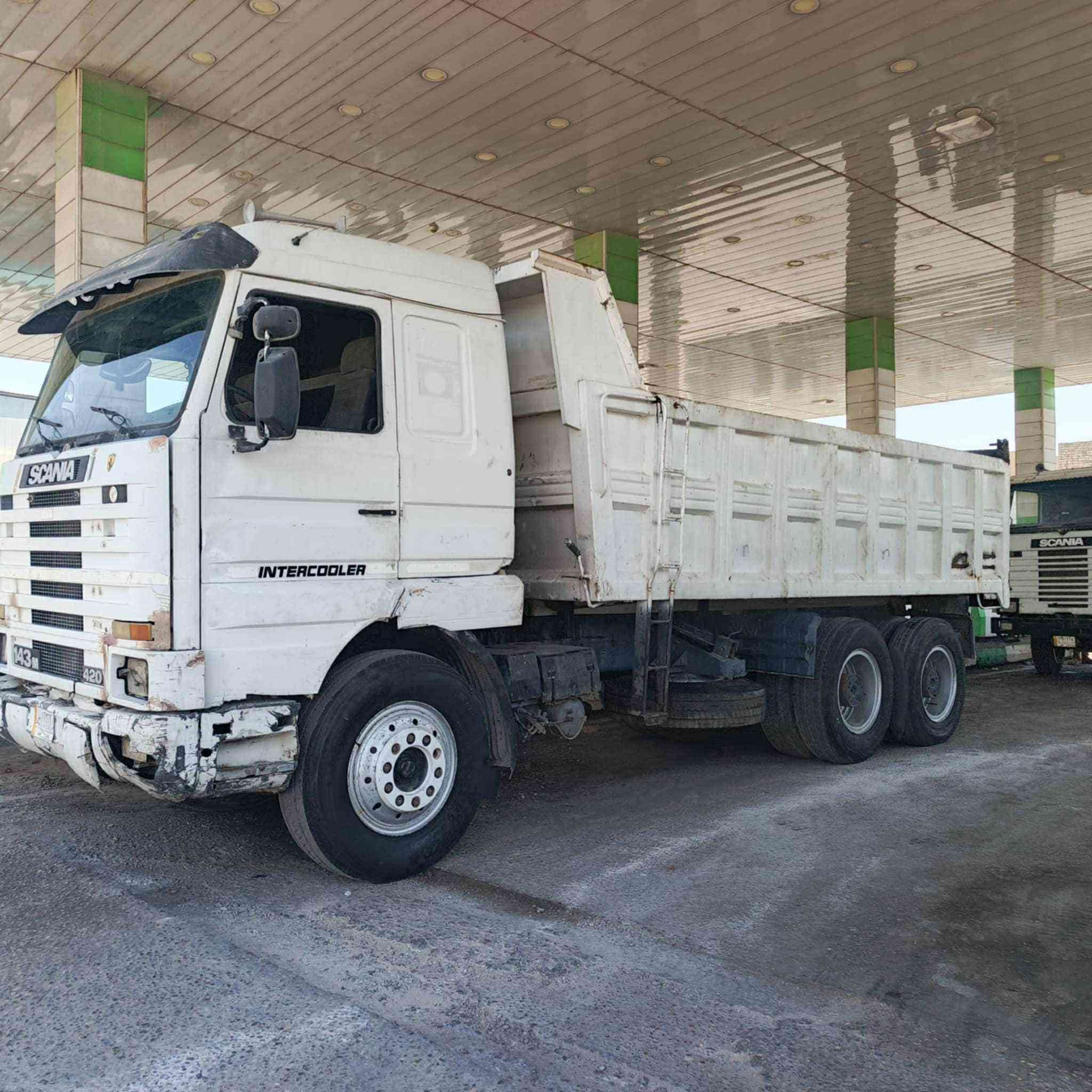 سلام عليكم سكانيه بطه البيع مكفوله كفاله عامه تخم تاير مكينه جديده الا صرف ولا بخار سياره جاهزه العمل سعر 180 وبيه مجال الطيبين رقم ***********
