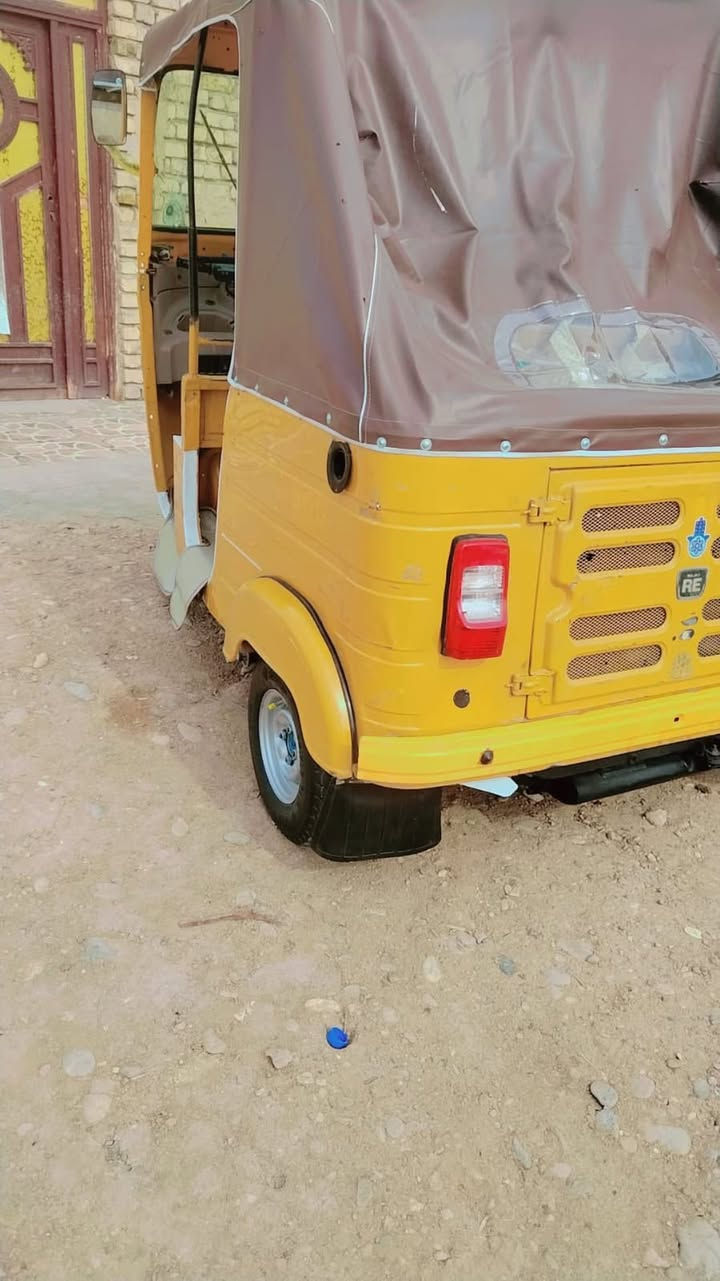 سلام عليكم شباب تكتك البيع تكتك كفلها كشره ول مكينه بس بوشه تكتك جاهزه ما ضبعليها ألف دينار 19 وراق مكاني المجر  *********** تصل ودلل
