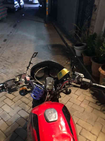 بوكسر البيع
بوكسر البيع موديل 22مسجله 21

رقم نكليزي بغداد
 يرادلها تجفيت بيها نقوصات بسيطه

سعر 1300

***********
