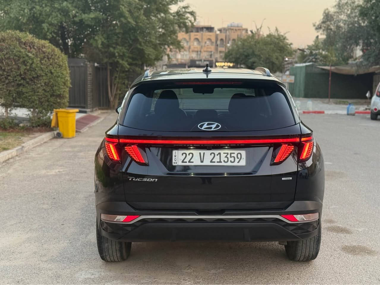 هوندا توكسن الشكل الجديد 2023
لون اسود 

مرقم أربيل الجديد 

مواصفات 

بصمه 

تشغيل تشغيل عن بعد 

صندوق كهربائي 

كشنات كهربائي 

كشنات حار 

تبريد قطعتين  

تلفون شاحن.(وايرليس)

وفول تحكم استيرن وتحديد سرعه 

تحديد سرعه 

تحديد مسار 

رادار امامي وجانبي وخلفي 

اطفاء السياره عند التوقف تلقائيأ

مانع تزحلق

و نظام AUTO HOLD

ويل كروم بلادي حجم R18 

3 وضعيات للقياده(normal.samrt.sport)

الضرر- سطحي خمس قطع صبغ مكانات مو كامل 
تواصل ***********

السعر 16900$$$

مكان السياره بغداد زيونة بغداد, العراق
