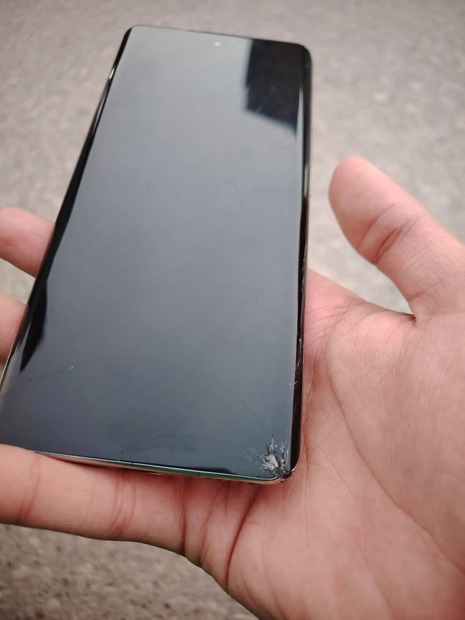 هونر x9b
ذاكره"256 /رام 8
بطاريه5800
معالج/سناب دراكون 6جني 1
السعر/180 بي مجال

ملاحضه/ الجهاز بي كسر بلشاشه وابد ممئثره علمس ولا الوان الشاشه

مكان القطاع قرب الساعه

الرقم/*********** /متواجد اتصال وواتساب...
