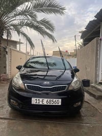 كيا ريو 2014 محرك 1600بدون صبغ سيارة كلش نظيفة مال بيت ماشيه 79الف ميل...