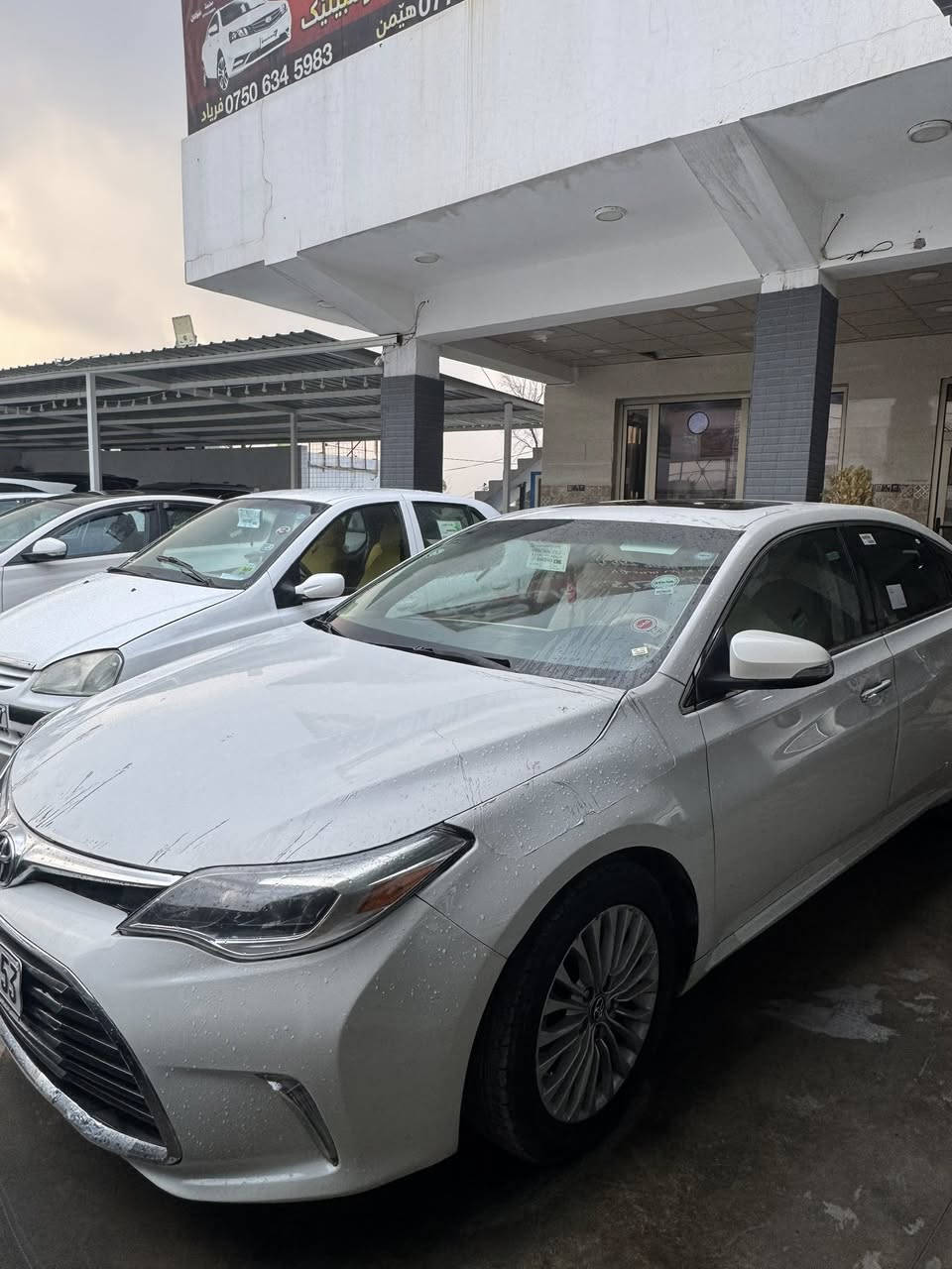 سلام عليكم افلون 2013 خليجي
سياره فول موسفات لامتت كشنات حار وبارد ستيران حار 
سياره جديده رقم سنويه جديد برادت بلديه سلايت شفتت بل ستيرن موصفات لامتت معروفه بيه اهوي مصفات 
سعر سياره 175 وقابله للتفاوض رقم تلفون للستفسار ***********
