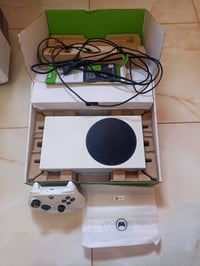 اكس بوكس سيريس اس • ٥١٢جيجا • مع يد أصلية