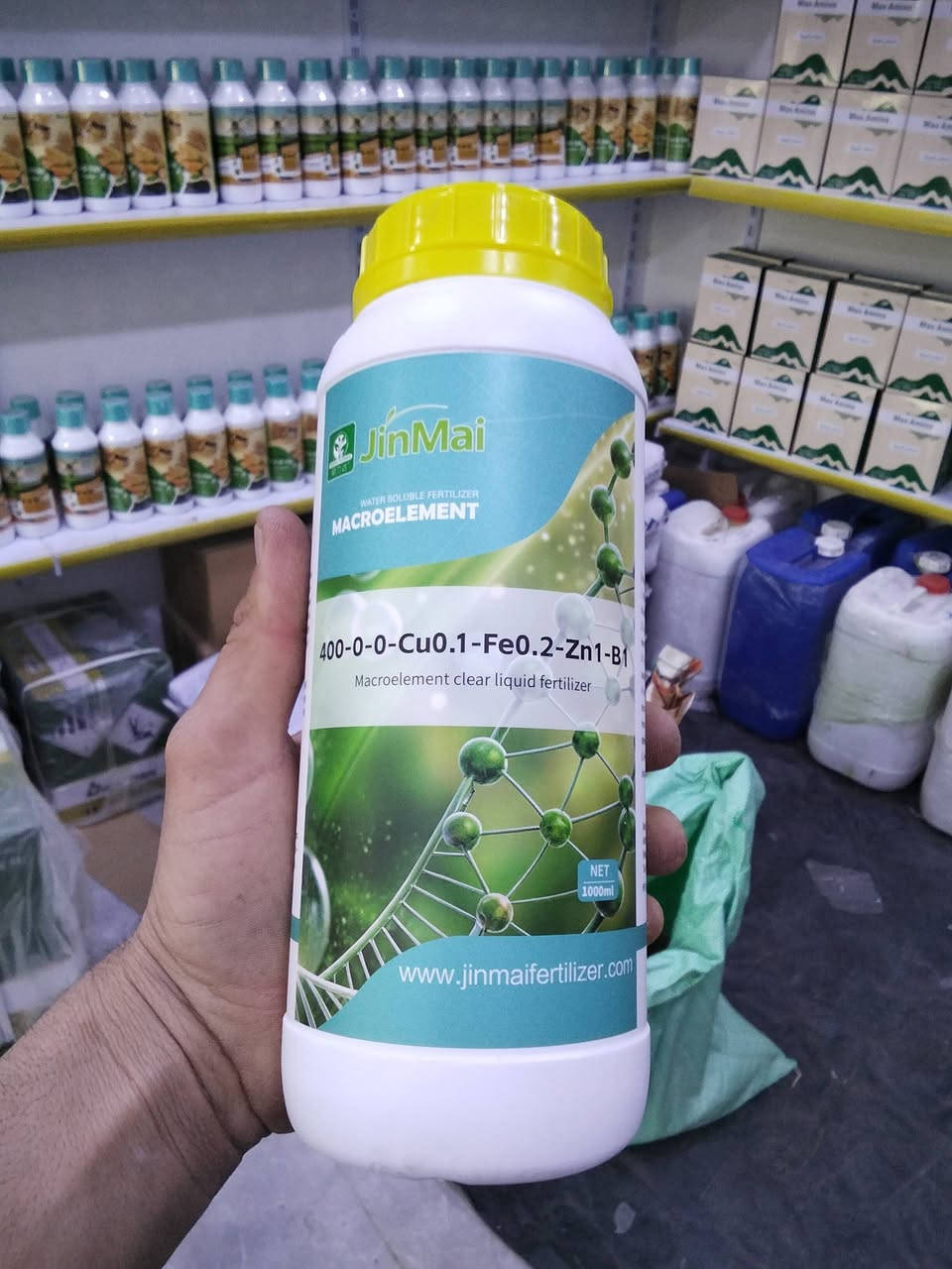 لله الحمد 
تم تجهيز مكتب العالمية الزراعي 

بالمواد الزراعيه منشطات ورقيه 

واسمده ومبيدات كافه..

اوقات الدوام 

من الساعة ال8صباحا

إلى الساعة الخامسه عصراً

والف الهلا بالمعاميل
العنوان مدخل قضاء الحويجه
مجاور كهرباء المضهوريه 
***********
