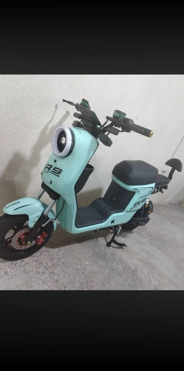 السلام عليكم
دراجه للبيع R9 2025 الدراجه نضيفه بمعنى الكلمه وجاهزه الدراجه كفاله  بطاريات 32 أمبير خمس بطاريات
ملاحظة!! (( الدراجه لون نادر )) السعر خاص رقم الهاتف *********** متوفر فقط واتساب المكان البصره ابو الخصيب
