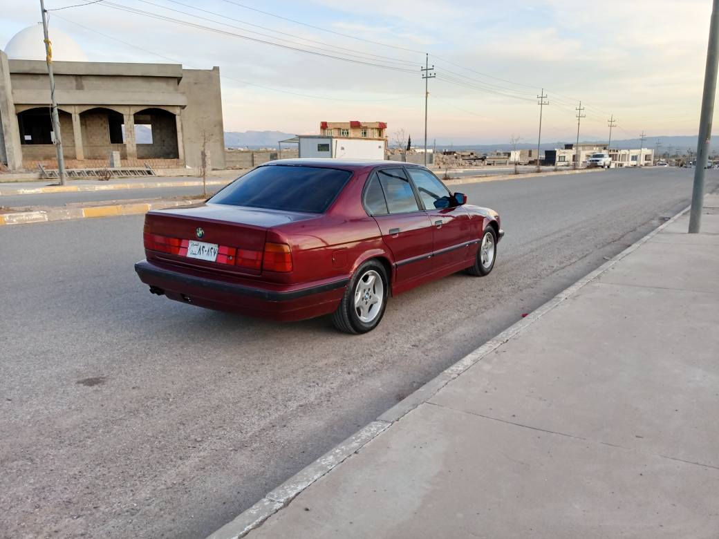 BMW 1992 ئارم پلاستیک هەولێر 525 تۆماتیک بیلاد دوو جام کارەبای ABS ٤تایەو ویلی تازە پەمە بۆجوانی گێرومەکینەو ئارمو ئەوەلیات و توندو تۆڵی موسو براوە هەموی بەشەرت لەکۆیەم ژم *********** كويسينجاك, أربيل
