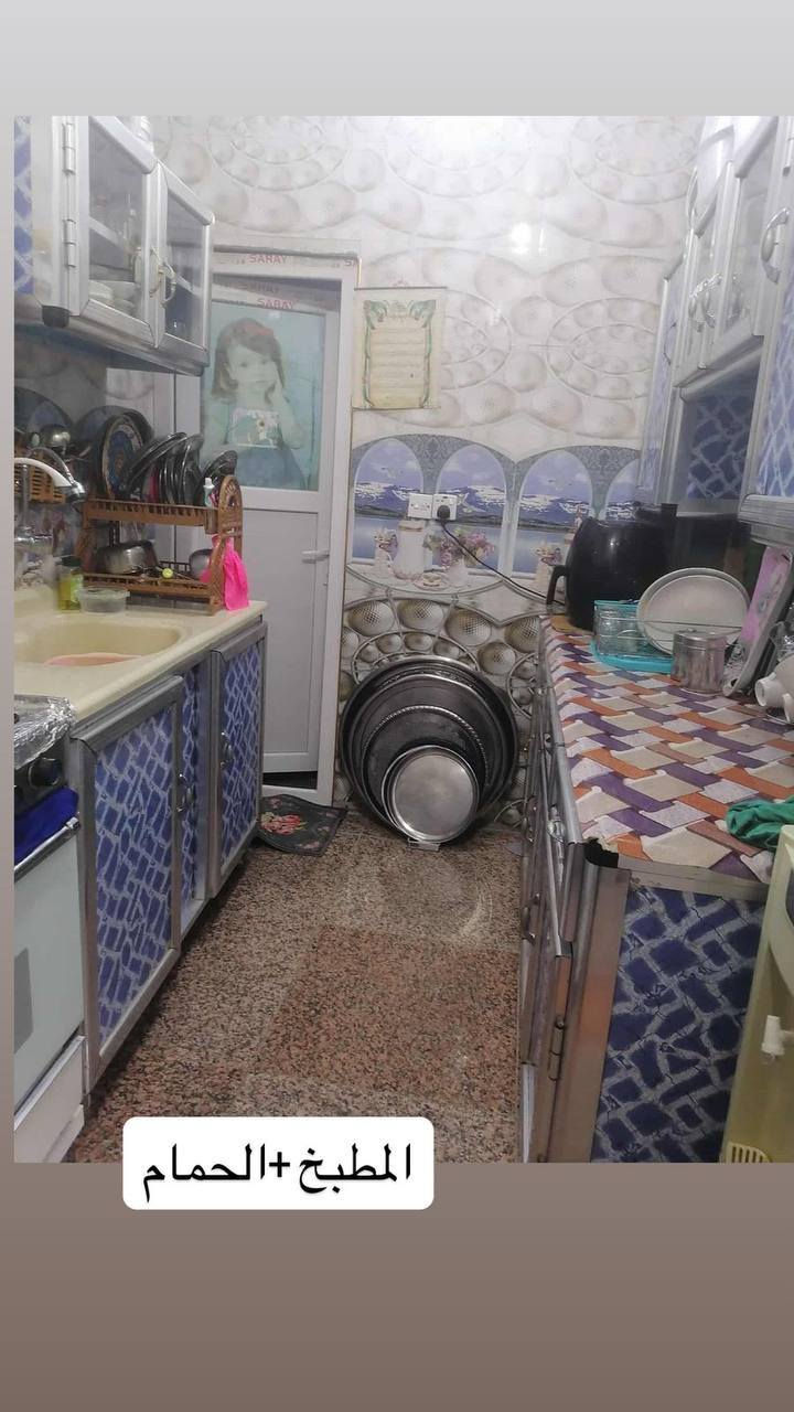 بيت للبيع في الجمهوري الشرقي قريب على جامع الجمهوري 
(مساحة 75متر) 
للاستفسار الاتصال على هذا الرقم خط وعلى الواتساب
***********
