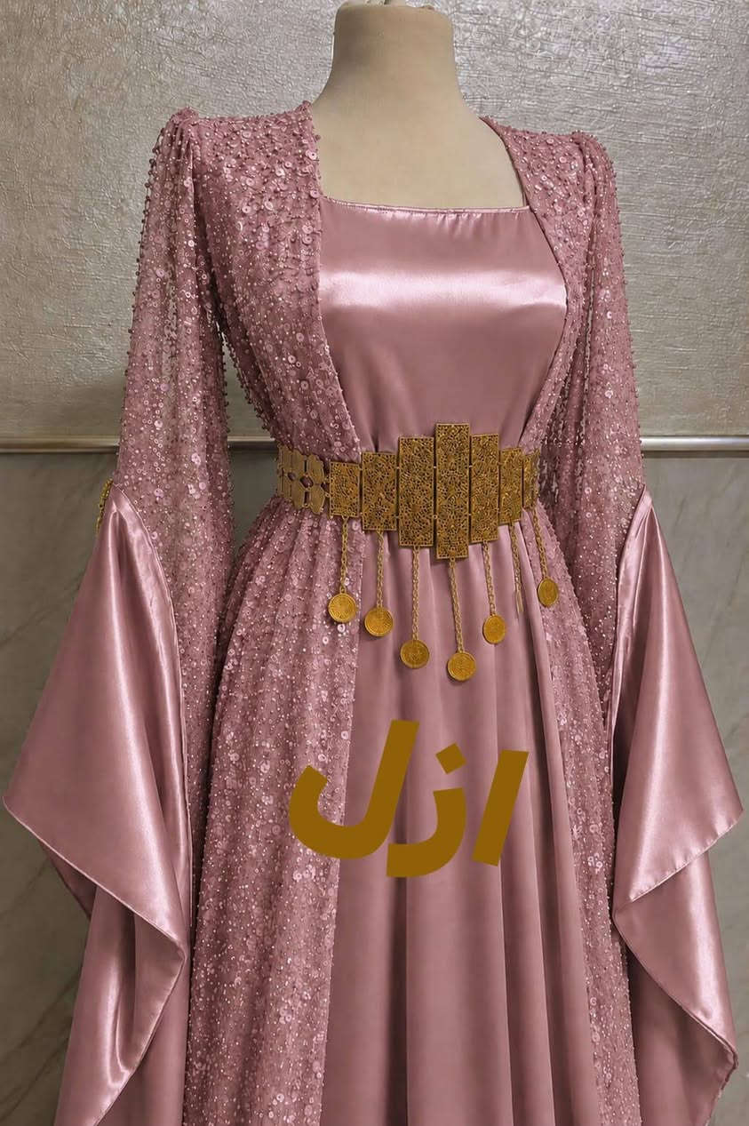 #ازل_للزي_الكردي …#عرض عرض لمدة يومين فقط ما يتفوت السعر 25 الف فقط الحجز خاص مع صورة الموديل 😍
الزي الكردي  فخامة من أول نظرة ✨تول مطرّز مع بطانة ساتان لامع ....❤


**إذا كنت صاحب هذا الإعلان وتريد حذفه لأي سبب، رجاءا أرسل رسالة إلى الدعم الفني**