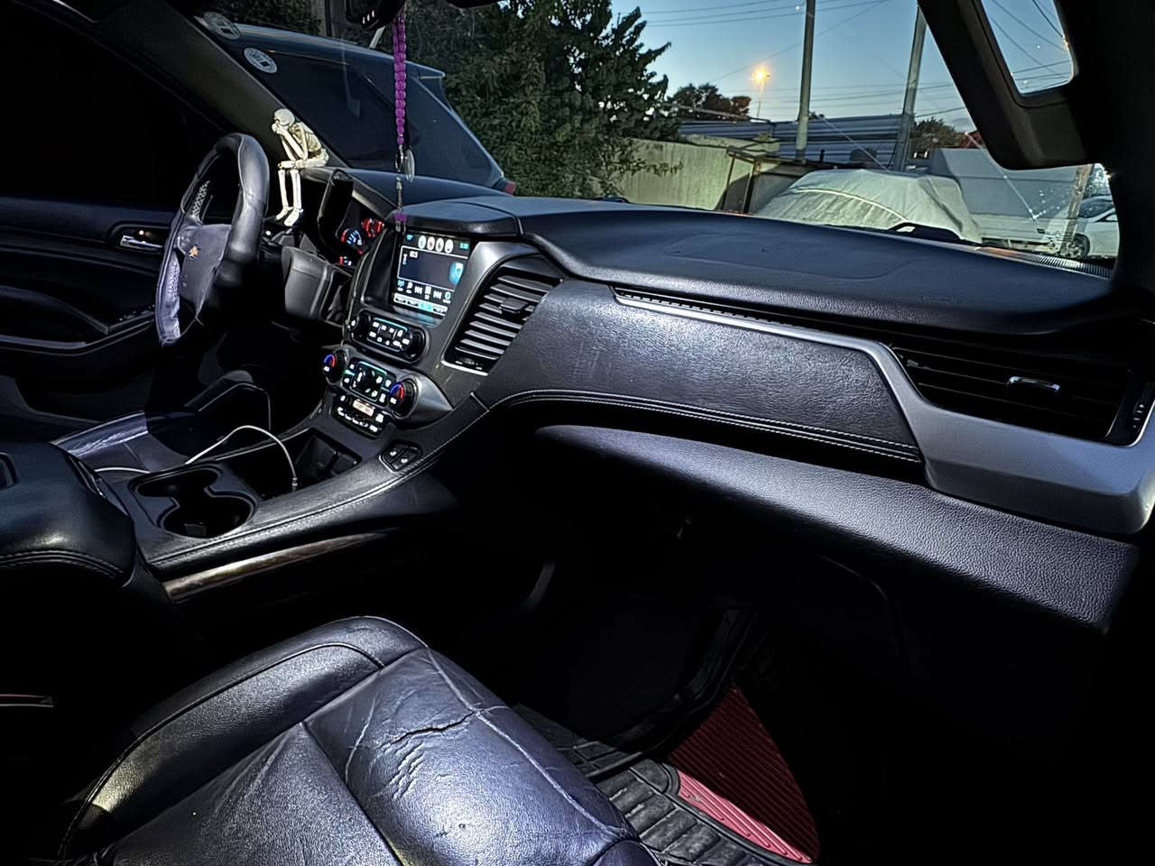 السلام عليكم
للبيع او مراوس حسب القناعه
شوفرليت تاهوو
موديل 19
رقم اربيل هزه وفحص جديد 
تحويل مباشر 
لون اسود مع باج تضليل
السياره فئة LT1 تجي فوول من كلشي عدا الفتحه
جاهزه بدون اي نقوصات
طبعا شاشه وقاصه وكشنات كهرباء
استيرن كهرباء
بجم زينون 
باب خلفي كهرباء وباقي مواصفات التاهو
السياره امريكيه بيه البنيد بدون ايرباك وصابغين الجاملغات ايضا
بيه فتح براغي الباب الايسر الخلفي
بيه بارد بالجاملغ 
وصور السونار مع المنشور 
السياره جاهزه عالبرغي 
بدون اي نقوصات 
مكان السياره بغداد تحويل مباشر
السعر ب335$ ورقه وبيه مجال
واي استفسار اني حاضر 

***********

***********

( محمد الصعب )
