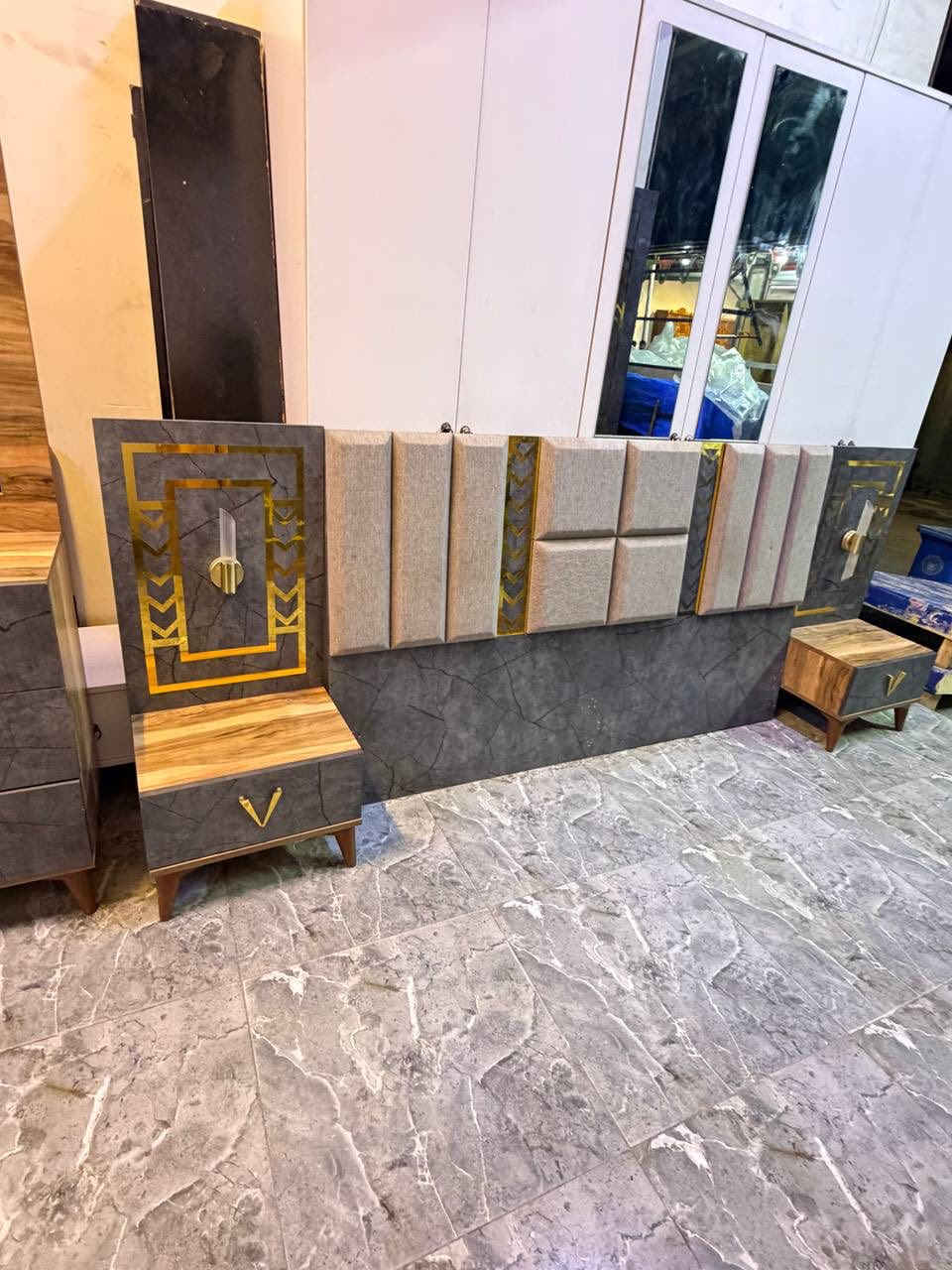 غرفة نوم مستخدمة نضافة 90‎%‎
عدد القطع 5 
نضام بيبان 
كوالتي عالي 
سعرها /500
شد ونقل داخل بغداد مجاني


**إذا كنت صاحب هذا الإعلان وتريد حذفه لأي سبب، رجاءا أرسل رسالة إلى الدعم الفني**