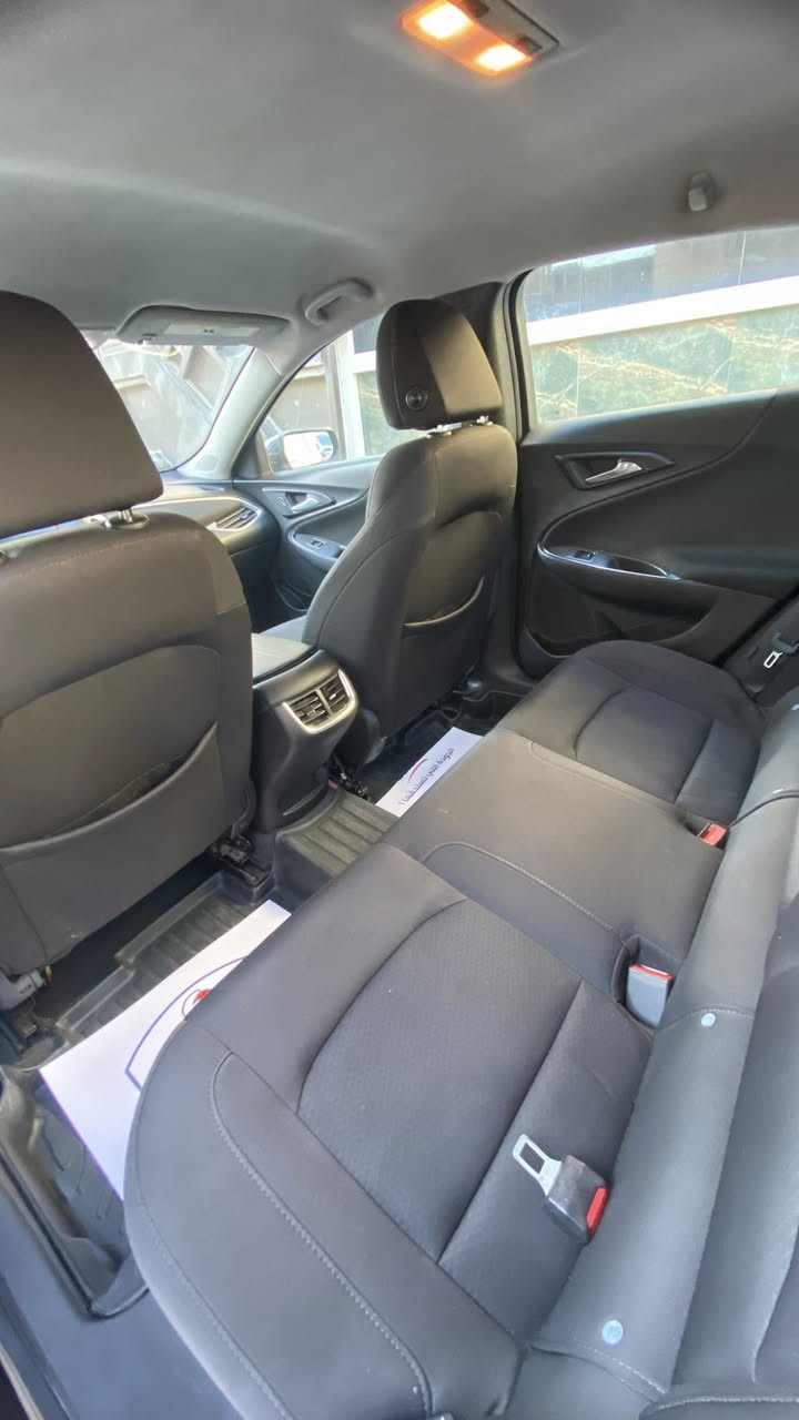 شيفروليه ماليبو 2019 
فئة LT
رقم بغداد خصوصي السيارة باسمي
قطعتين صبغ جمالغ خلفي ربع صبغ  وصندوق  تبديل نفس اللون 
السيارة عليه ادامه اي ضوء بالدشبول مااكو الحمدالله حلوة صارلها سنة وشهرين عندي 
موصفات تدفئة المقاعد و بصمة وشاشة و مقاعد كهربائية 
رقمي *********** 
السعر 120 ورقة مكانها بغداد الغزالية
