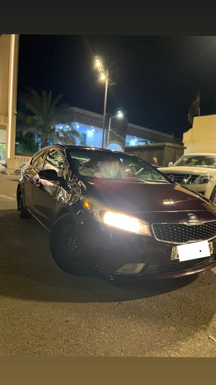 سلام عليكم
فورتي ٢٠١٧  لون ماروني غامق للبيع 
محرك ٢٠٠٠ دوش 
مكينة وكير كفالة لا تنقيص ولا تبخير
 بيها كم قطعة صبغ اثر لون جارد ابيع حزام 
السيارة بحالة ممتازة اقتصادية وعملية وجاهزة من كل شئ
السعر ٩٠ قفل 

📍 الموقع: ديالى - بعقوبة 
📞 للاستفسار خاص أو الاتصال:  ‭***********‬
