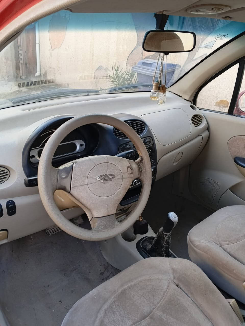 السلام عليكم 
كيو كيو موديل 2012
 اوتماتيك وعادي 
سياره جديده مكفوله من صبغ التبديل
ماشيه 85 
مكانها بابل السعر 32 $
*********** بي واتساب
