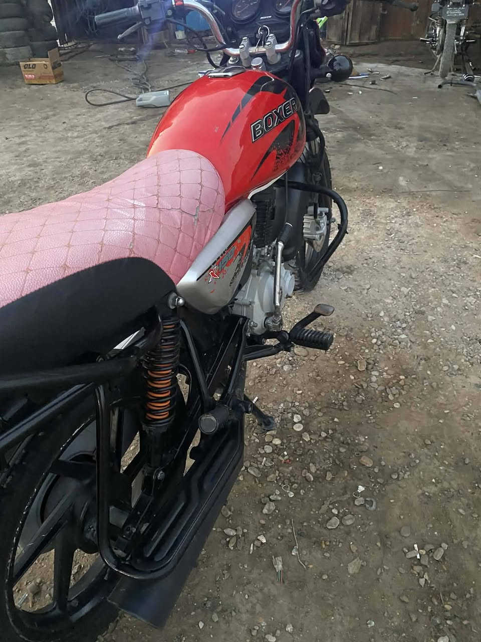 بوكسر 23 دراجه خير من الله اوراق موجوده كفر صفاحيه موجود بس نقص باتري تعبان باقي كله نضيف و جديد سعر 1500وبي مجال حك جيه ***********اتصال وتدلل مكان ديالى
