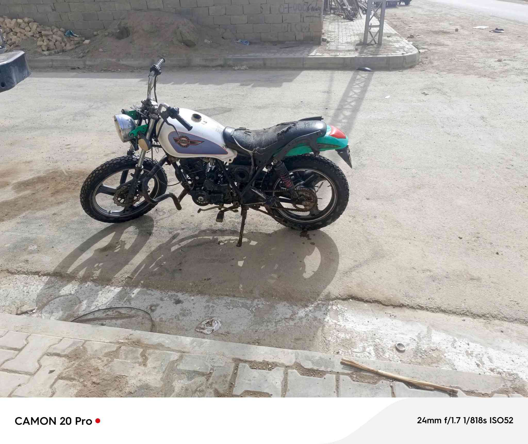 دراجه للبيع دايوان اوباما
بدون اوراق   مكان كوت سعر 150
***********
