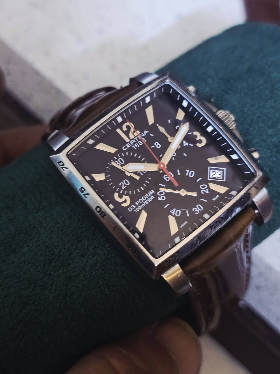 سيرتينا 
سويسري اصلي بطارية 
كونوكراف ستوب وتش سناتر شغاله 
جام زفير 
موديل جميل 
سير جلد مستبدل قفل سير اصلي 
نظافة تامه 
قطر واسع 
أبعاد ٤٠×٤٦

١٦٠ دولار 
المكان اربيل 
يوجد توصيل 
Samer Akeel AlJboory 
https://www.tiktok.com/@samerakeelwatch?_r=1&_t=ZS-92XzzfzgLln


**إذا كنت صاحب هذا الإعلان وتريد حذفه لأي سبب، رجاءا أرسل رسالة إلى الدعم الفني**