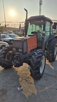تراكتؤر للبيع جاهزة نضيفة كل بشرط  0750,204,53,44,بيها واتساب