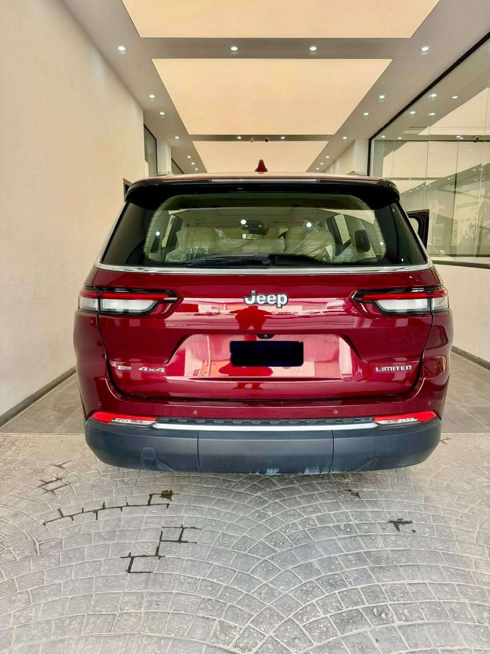 جيب لمتد ل سبعه راكب زيرو
 ماشيه 900 كيلو فقط موديل 2022
خليجي وكاله 
كشنات جلد تدفئه وتبريد و الكشنات الخلفية تدفئه و الستيرن تدفئه 
رادار امامي مانع اصطدام و تحديد مسار
نقطه عمياء كشنات خزن ميموري
بانوراما حساسات وكامرا خلفية  
سماعات الباين مع دمام
و باقي مواصفات ال لمتد
سياره جديده ومكفوله رقم سليمانية تحويل مباشر

 للاستفسار  ***********
