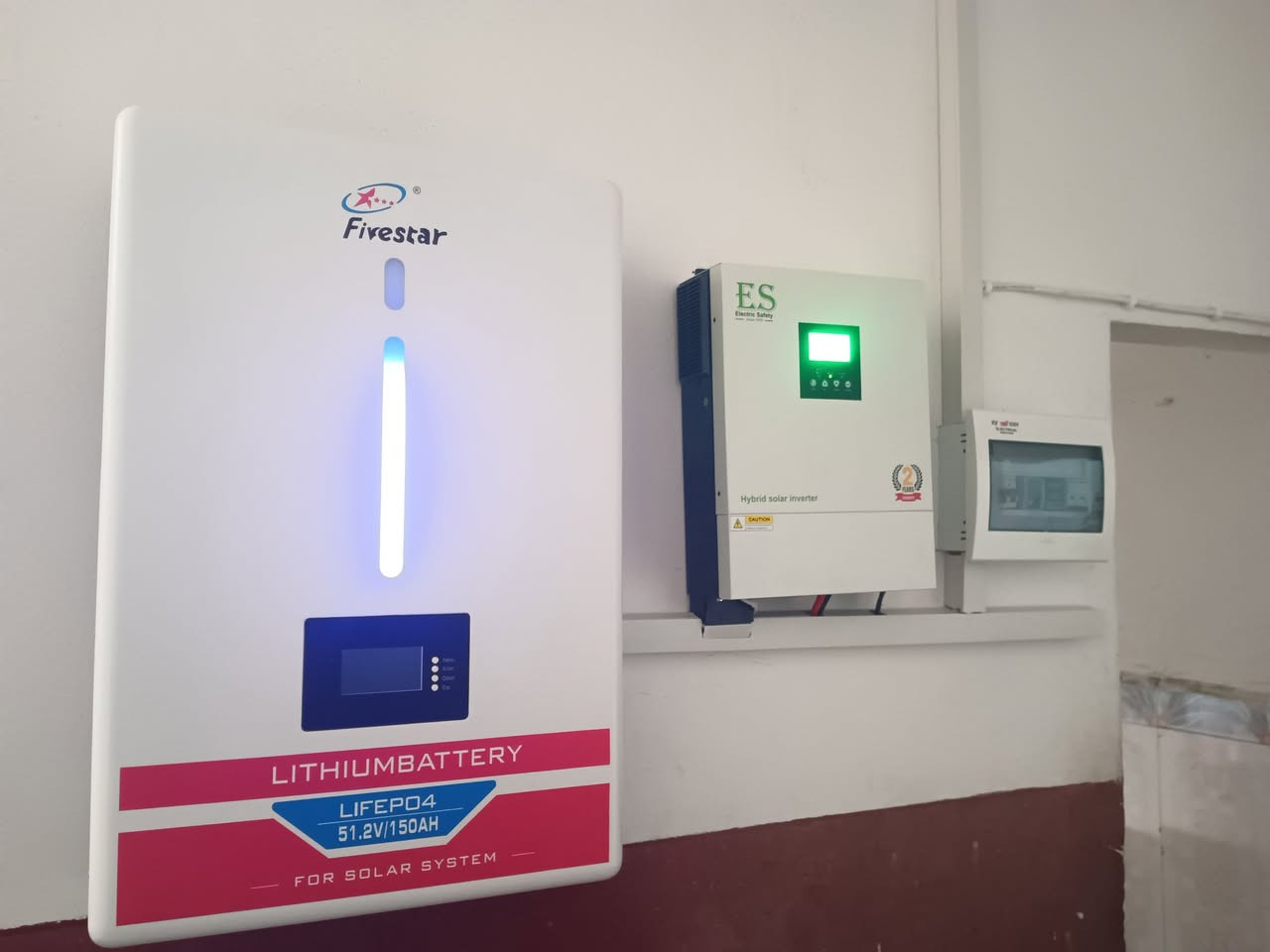 من عروض شركة الحجاب للطاقة الشمسية
تم تنصيبها للأخ (رجب علي العزاوي) 
في اسديرة📍

              ⚡بقدرة ⚡

8-امبير نهاري ☀️
8_ امبير ليلي 🌙

✅ تظمنت المنظومة الشمسية 🔆
 
4_ألواح لونجي  615 واط 
 بقدرة توليد ⚡(2.5امبير) (مؤسسة)   
 بظمان ١٥ سنة ✅
 
2_ بطارية ليثيوم 8  كيلو واط  🛑 
بظمان 5 سنوات ✅

3 _انفيرتر   6 كيلو  🟢
بظمان 1 سنة✅

___________________________________💰 أسعارنا مناسبة جدًا وتنافسية
🔎 تكدر تستفسر عن حجم الطاقة المناسب إلك
📋 ونوفر لك قائمة المواد مع الشركات المصنعة
📊 حتى تكدر تقارن وتتاكد من أسعارنا بالسوق وبكل شفافية
📌 شركة الحجاب للطاقة الشمسية
____________________________________

🔴نعمل ليلا 🌙 مع نهار،☀️

✅غايتنا أرظاء زبائننا  الكرام ومواعيدنا معهم ⚡✅

🎉حياكم الله في شركة الحجاب للطاقة الشمسية 🎉

الهاتف للأستفسار
 
*********** الاستاذ فرحان

العنوان_الشرقاط_اسديرة_الفياض
