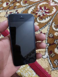 ايفون 5 • نضيف • خط شغال