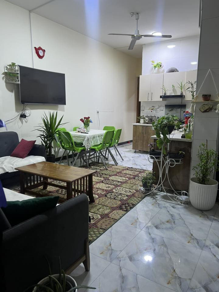 #دار للبيع بسعر مناسب
في الدورة / الاثوريين 

طابو زراعي سند 25+ اقرار محكمة حق التصرف بناء حديث طابقين 

مساحة ١٠٥ واجهه ٥وربع نزال ٢٠  

مدخلين للبيت

3 غرف نوم 

استقبال 

هول مفتوح على المطبخ

حمامات 2

سطحين امامي وخلفي 

خدمات كاملة كهرباء + ماء + مجاري 

للاستفسار والتفاصيل اكثر  الاتصال على

الرقم ‭0771 343 1040
